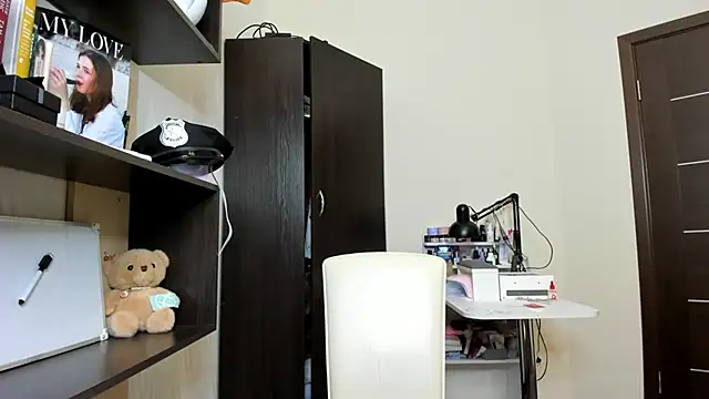 OhMyAlice online show from June 19, 2026, 7:39 pm