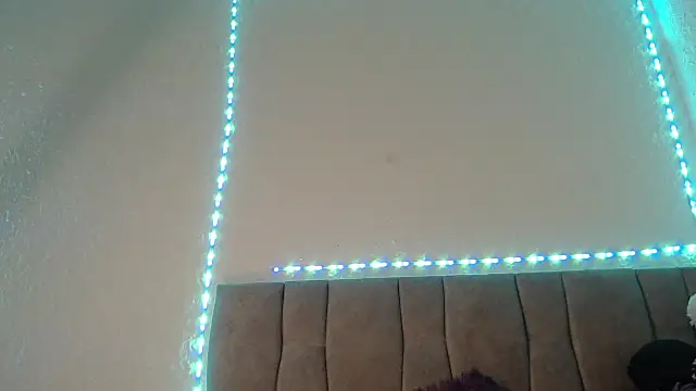 Snapshot of Val_Time chatting on June 17, 2026, 4:19 pm Val Time online show from June 17, 2026, 4:19 pm