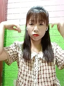 AmyLinee01 online show from July 12, 2026, 10:01 pm