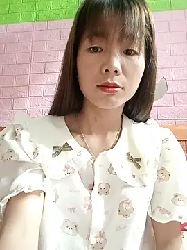 AmyLinee01 online show from August 8, 2026, 11:23 am