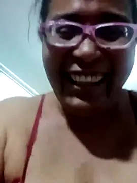 Snapshot of sexymomsn chatting on May 29, 2026, 11:36 pm sexymomsn online show from May 29, 2026, 11:36 pm