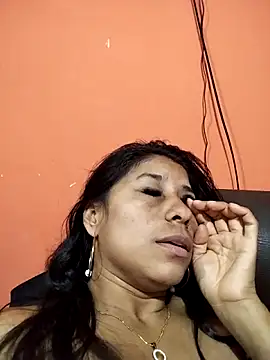 Snapshot of AngelicaStorms chatting on May 10, 2026, 1:22 am AngelicaStorms online show from May 10, 2026, 1:22 am