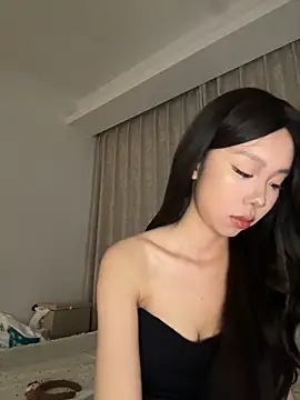 jolie 33 online show from May 31, 2026, 1:18 pm