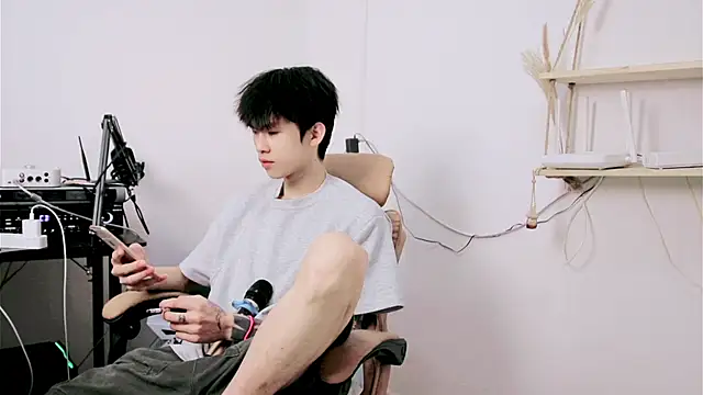 zzzzppp3 online show from July 10, 2026, 5:56 am