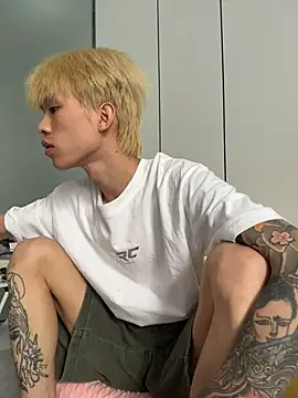 zzzzppp3 online show from July 31, 2026, 2:44 am