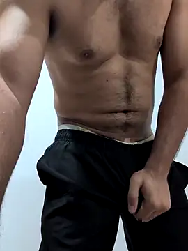 handsome-hunky online show from June 17, 2026, 1:34 pm