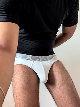 handsome-hunky online show from June 18, 2026, 4:57 am