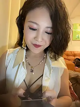 Lola666999 online show from May 18, 2026, 4:13 pm