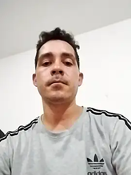 Gabriel leon33 online show from June 19, 2026, 8:40 am