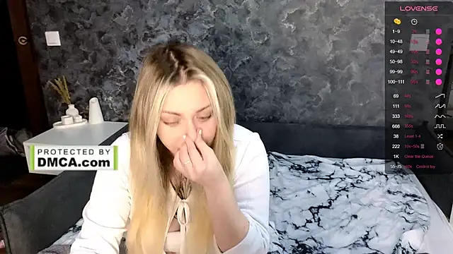 StasyLucke online show from May 16, 2026, 5:04 am