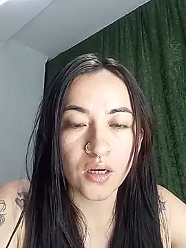 Snapshot of kimberly_peter chatting on June 24, 2026, 4:11 am kimberly peter online show from June 24, 2026, 4:11 am