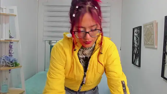 Sara Red X online show from June 28, 2026, 3:12 am