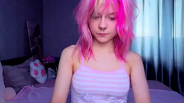 Snapshot of PerryKitty chatting on June 30, 2026, 3:35 pm PerryKitty online show from June 30, 2026, 3:35 pm