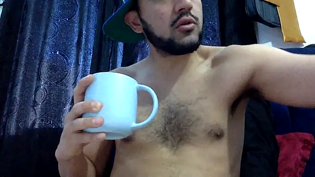 Snapshot of derek_smiith chatting on June 14, 2026, 9:28 pm derek smiith online show from June 14, 2026, 9:28 pm