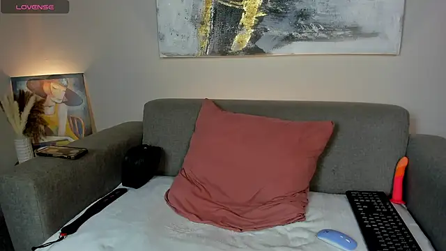 ZoeBrownn online show from July 1, 2026, 7:57 pm