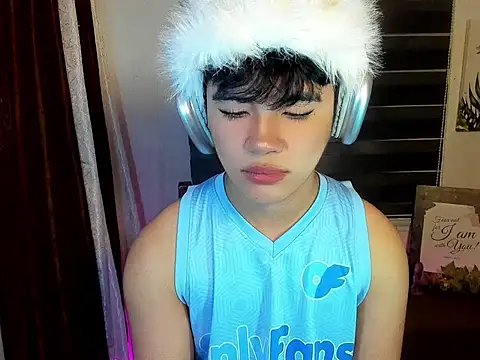 Untouchable Bromancexxx online show from July 30, 2026, 8:52 pm