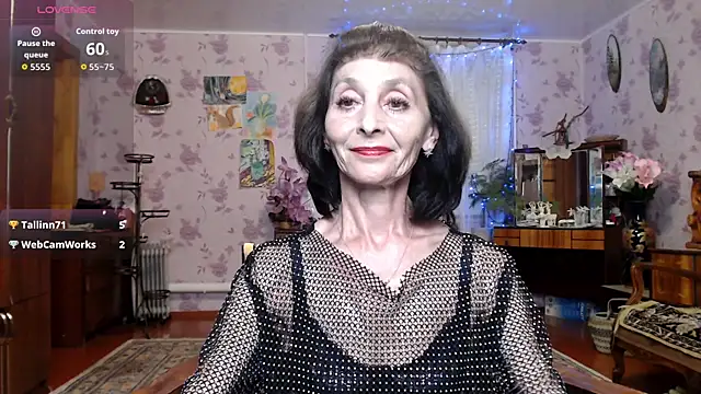 Snapshot of Shooting-Star- chatting on June 1, 2026, 6:31 pm Shooting-Star- online show from June 1, 2026, 6:31 pm