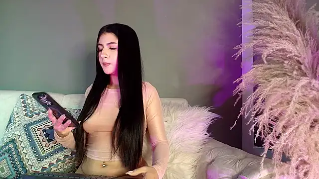 Zoee 8 online show from July 10, 2026, 11:51 pm