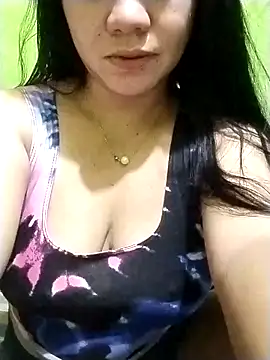 sweety honey27 online show from April 27, 2026, 5:11 pm