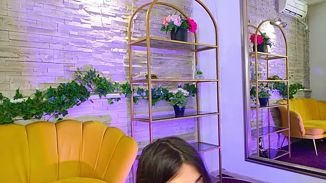 JeniferRosee online show from June 14, 2026, 7:38 pm