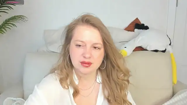 CleoXotie online show from June 14, 2026, 1:25 am