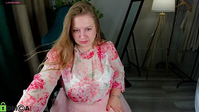 CleoXotie online show from June 20, 2026, 10:18 am