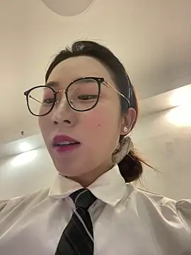 meimeibuguai online show from June 12, 2026, 9:41 am