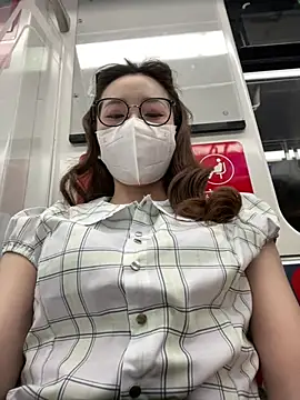 meimeibuguai online show from June 25, 2026, 12:09 pm