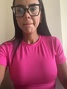 SofiParma online show from June 2, 2026, 7:05 pm