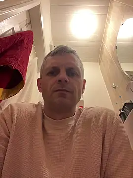 ChiefApron5 online show from June 12, 2026, 9:57 pm