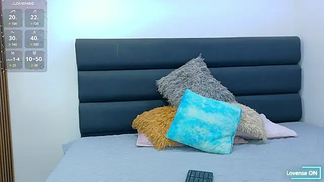 Estrellaa 023 online show from July 8, 2026, 11:04 am