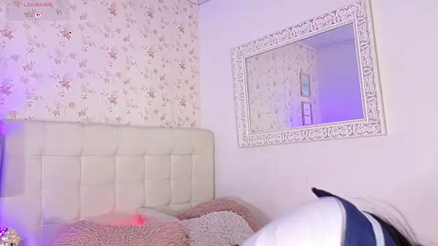 lia kitty0 online show from July 8, 2026, 11:42 pm
