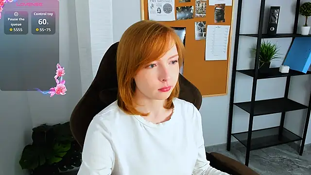 CherryCrushLove online show from May 23, 2026, 5:56 am