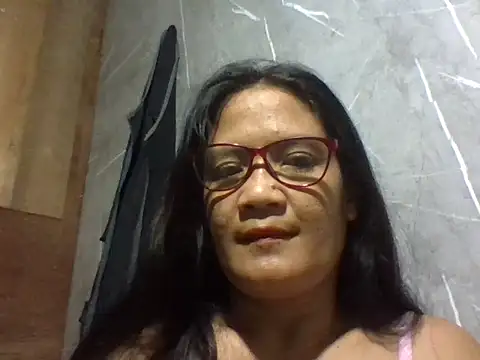 Snapshot of PinayZaira chatting on June 1, 2026, 5:36 pm PinayZaira online show from June 1, 2026, 5:36 pm