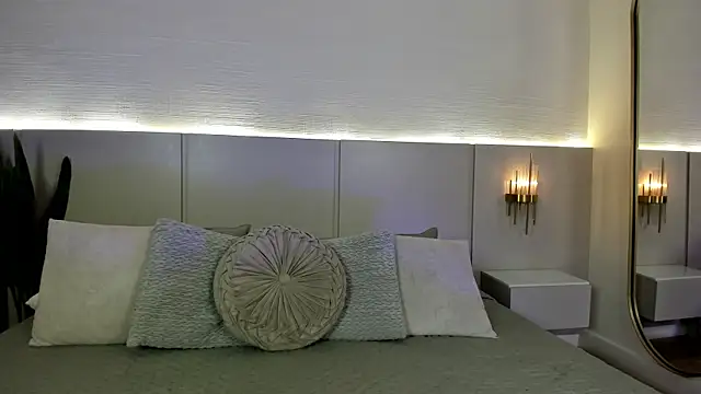 Cami Shine online show from July 18, 2026, 2:27 am