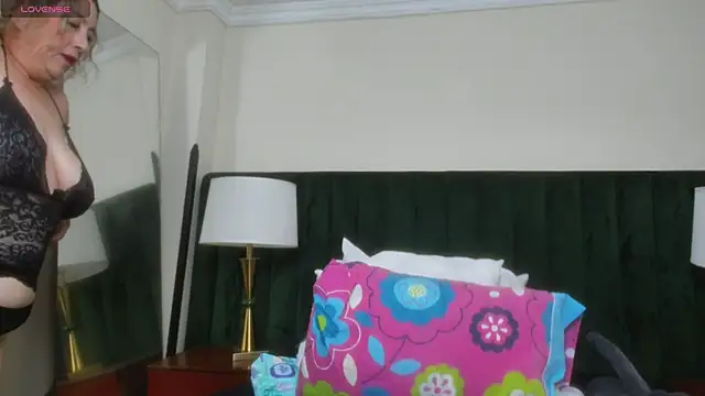 RoxanneSquirt online show from May 15, 2026, 11:56 pm