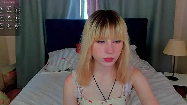 MiaKimiko online show from June 8, 2026, 1:39 am