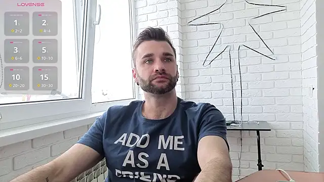 Snapshot of DaddySlava chatting on May 29, 2026, 9:18 am DaddySlava online show from May 29, 2026, 9:18 am