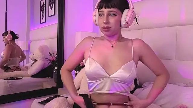 DaliaCastle online show from July 25, 2026, 7:55 pm