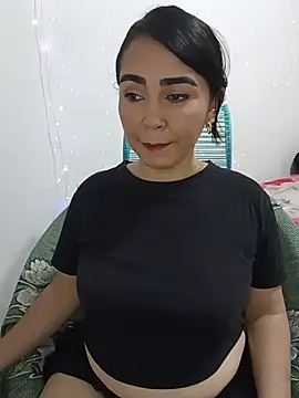 Emily Divi69 online show from July 17, 2026, 11:42 pm