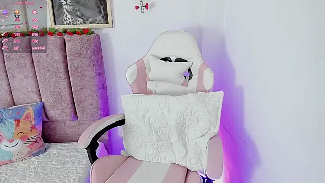 alisson boobs   online show from July 3, 2026, 11:00 pm