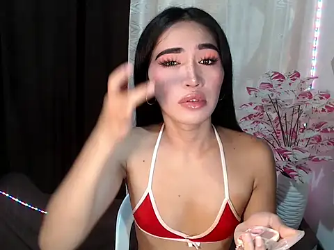 urasiankylie online show from July 7, 2026, 4:33 pm