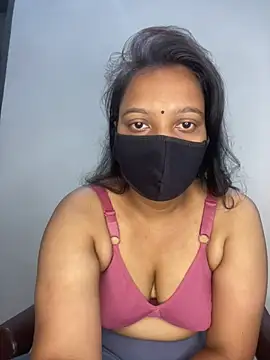 Monika 6999 online show from May 7, 2026, 4:51 am