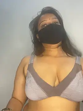 Monika 6999 online show from May 10, 2026, 7:35 am