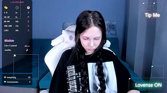 SugarBunny18 online show from June 22, 2026, 6:32 am