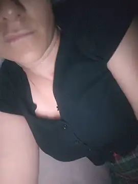 sara 41 online show from June 16, 2026, 6:21 pm