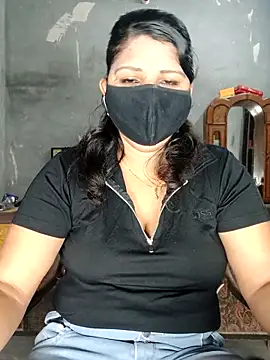 Riyashrma001 online show from April 13, 2026, 4:34 pm