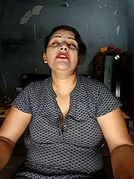 Riyashrma001 online show from April 28, 2026, 4:45 pm