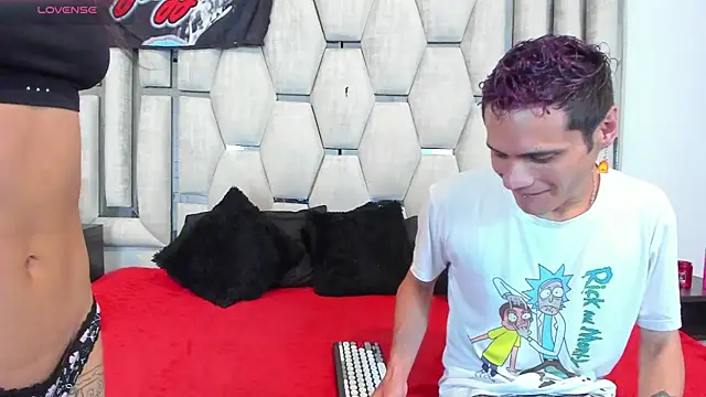 karlaandmatt online show from June 28, 2026, 1:44 am