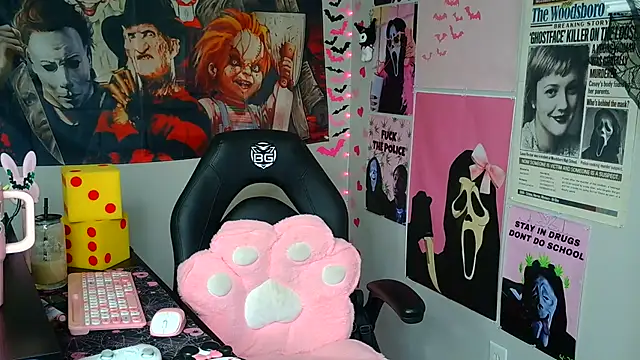 spookiebaddie online show from July 29, 2026, 8:18 pm